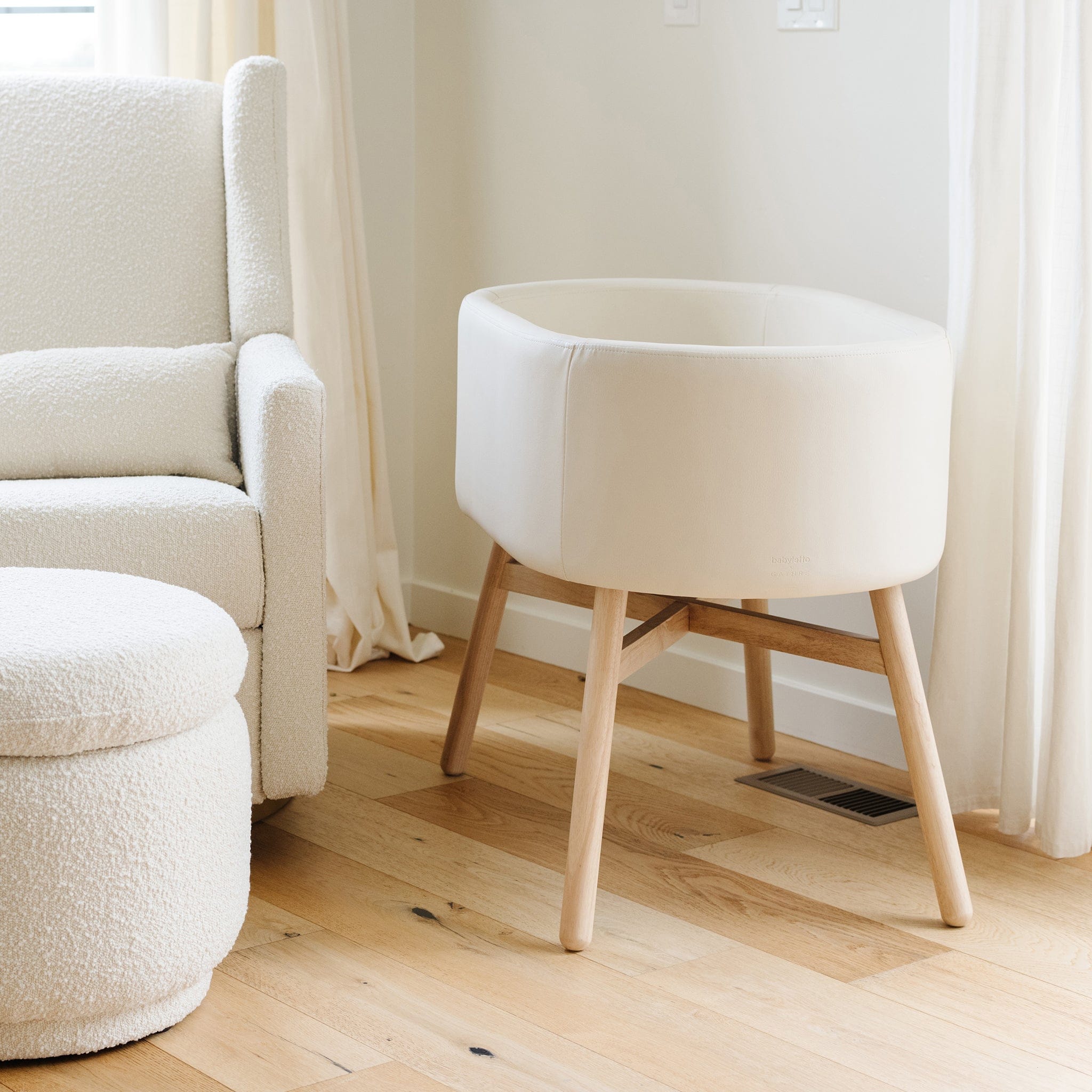 Babyletto x GATHRE Capsule Bassinet - Ivory - Image 3