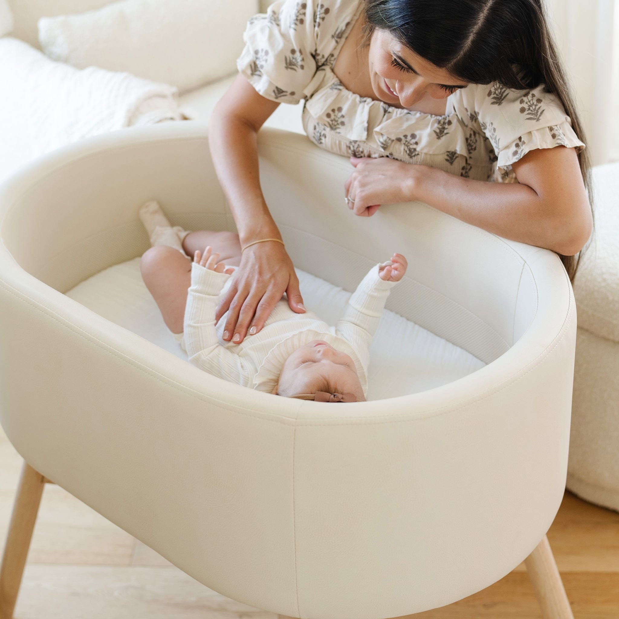 Babyletto x GATHRE Capsule Bassinet - Ivory - Image 6